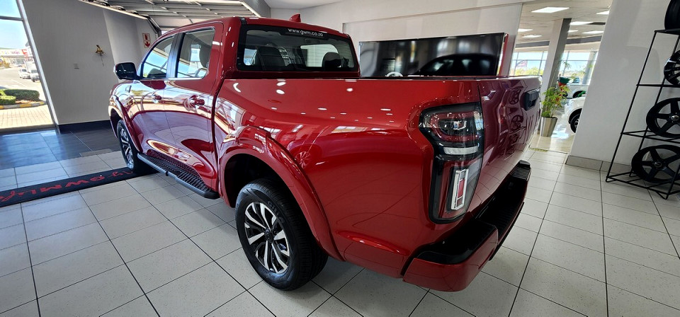 GWM P300 2.4TD LS A/T D/C P/U, image 2