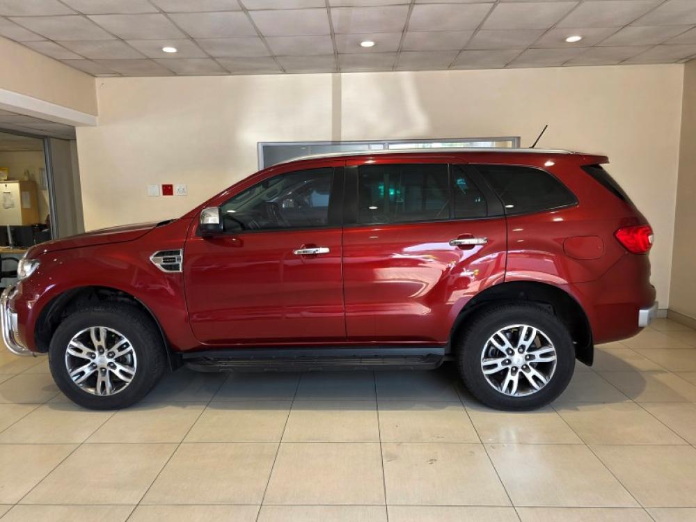 Ford Everest 2.0Turbo XLT, image 2