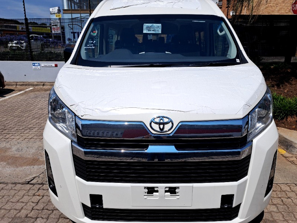 TOYOTA QUANTUM 2.8 GL A/T 14 SEAT, image 2