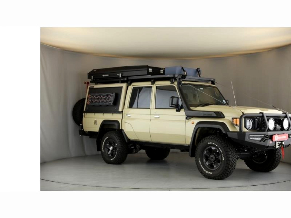 TOYOTA LAND CRUISER 79 2.8 GD-6 P/U D/C A/T, image 1