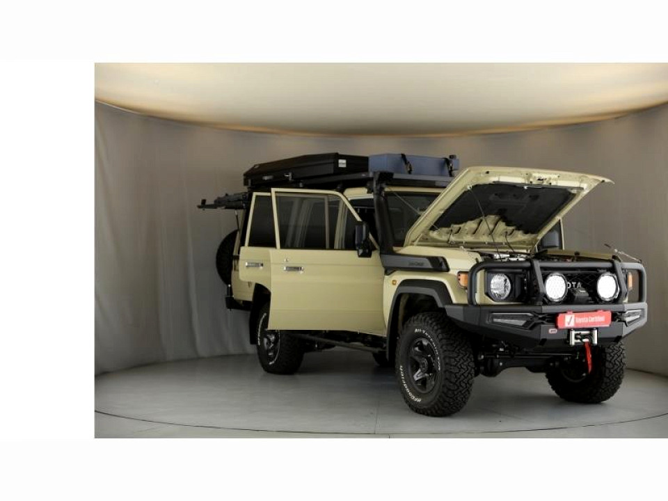 TOYOTA LAND CRUISER 79 2.8 GD-6 P/U D/C A/T, image 2