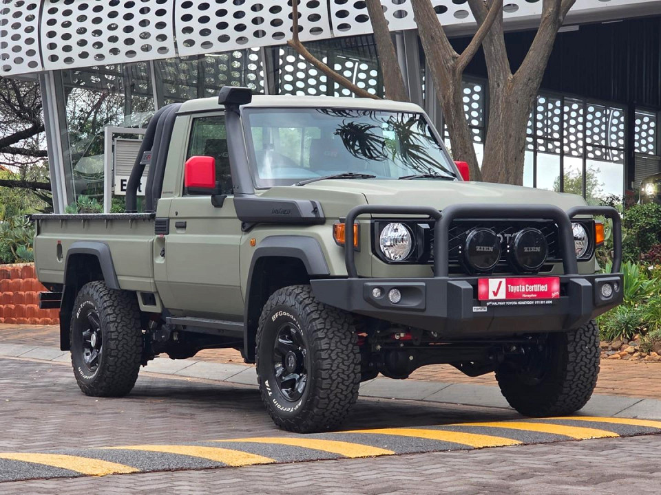 TOYOTA LAND CRUISER 79 4.5D P/U S/C, image 2