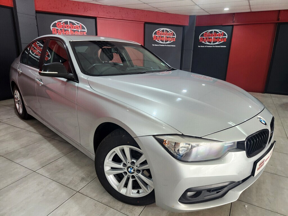 BMW 320i A/T (F30), image 1