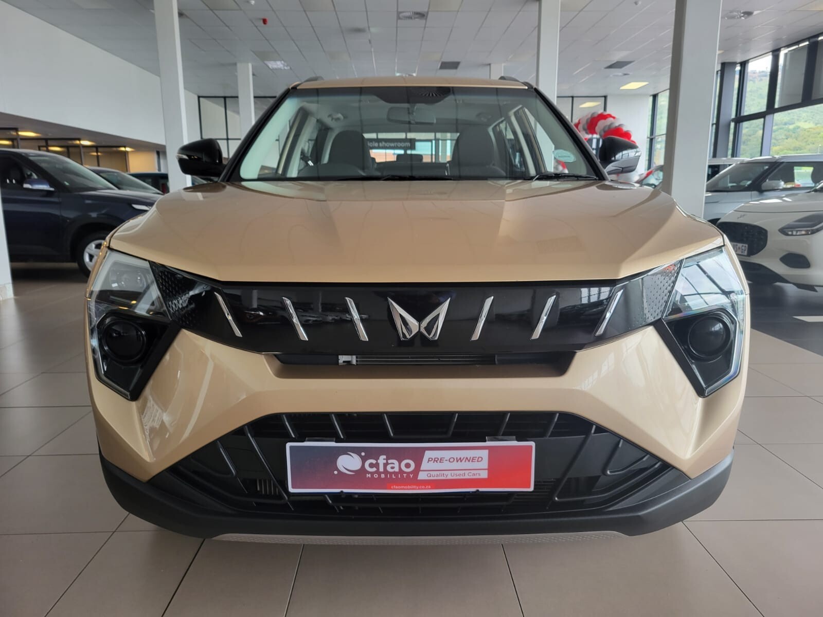 MAHINDRA XUV3XO 1.2T AX5 A/T, image 2