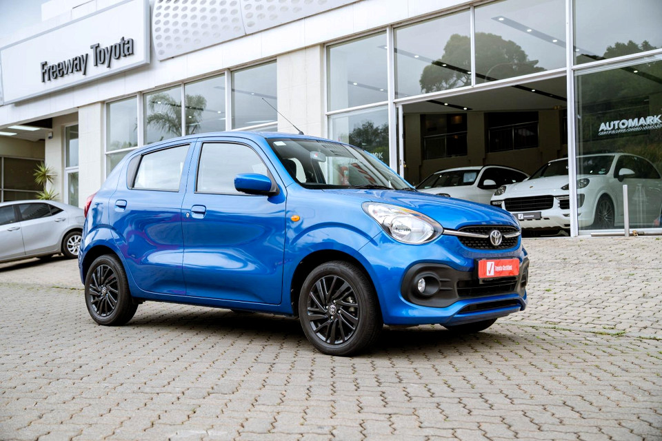 TOYOTA VITZ 1.0 XR, image 2