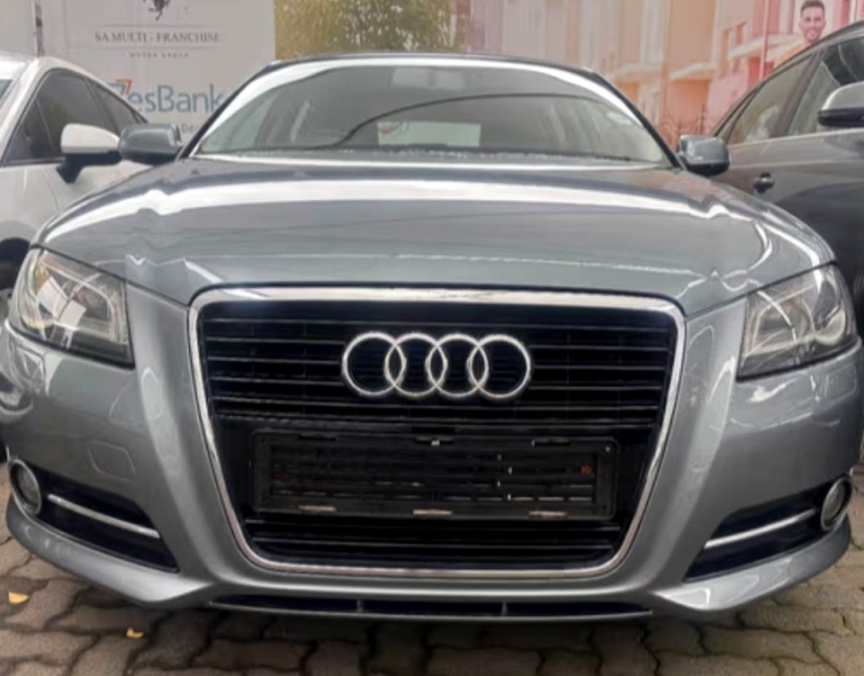 Audi A3 3-door 1.8T FSI Ambition, image 2