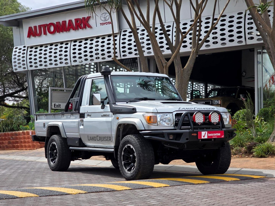 TOYOTA LAND CRUISER 79 4.5D P/U S/C, image 1