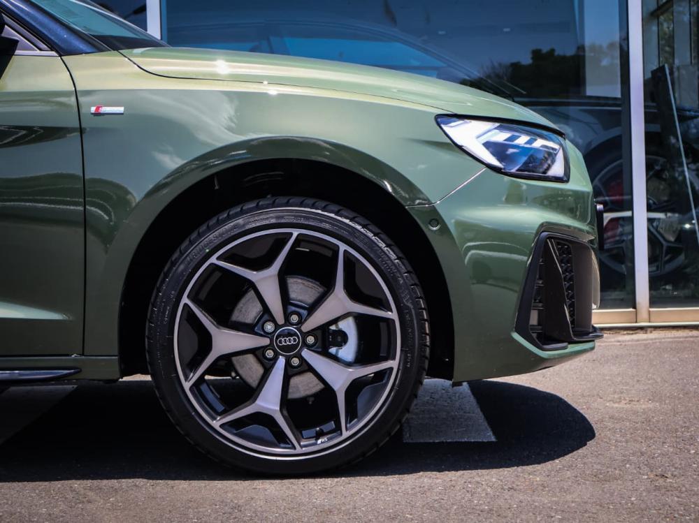 AUDI A1 SPORTBACK 30 TFSI BLACK EDITION S-TRONIC, image 2