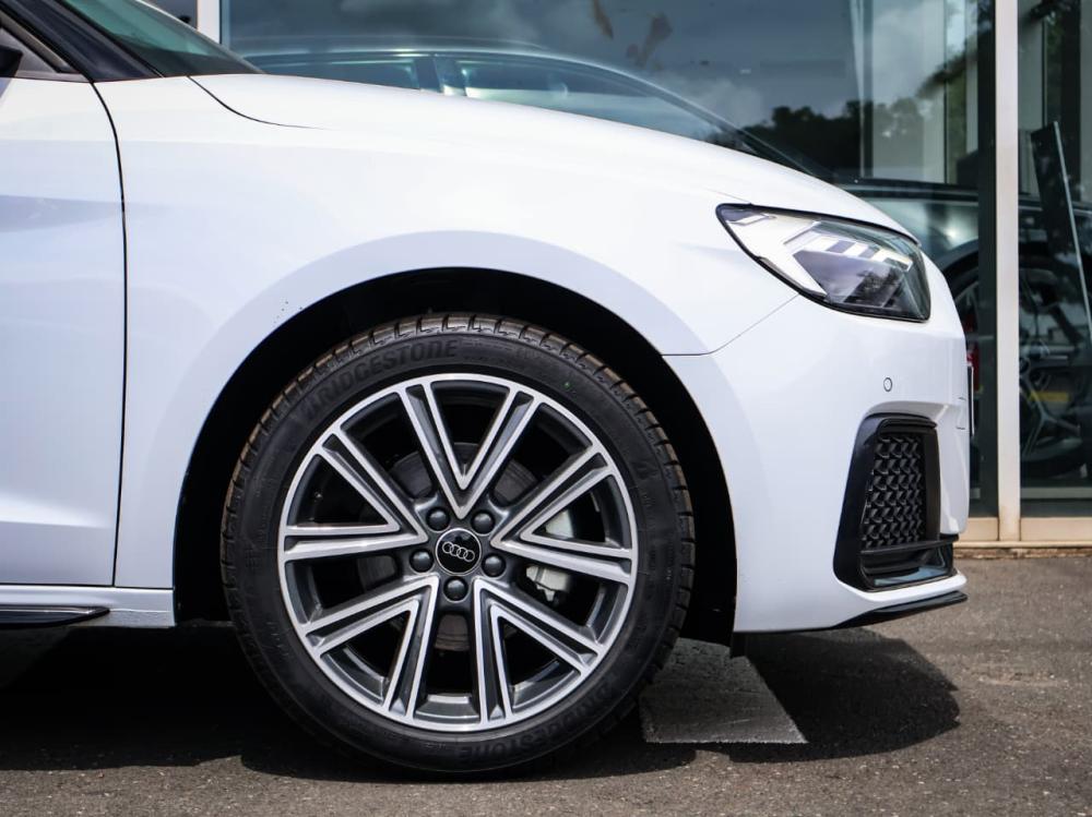 AUDI A1 SPORTBACK 30 TFSI ADVANCED S-TRONIC, image 2