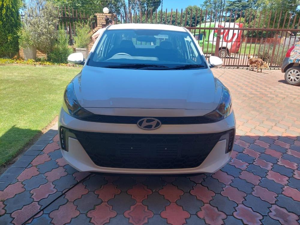 Grand i10 1.2 Executive - Sedan M/T, image 1