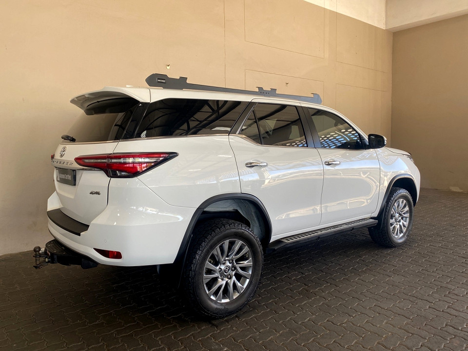 TOYOTA FORTUNER 2.8 GD-6 4X4 VX A/T, image 2