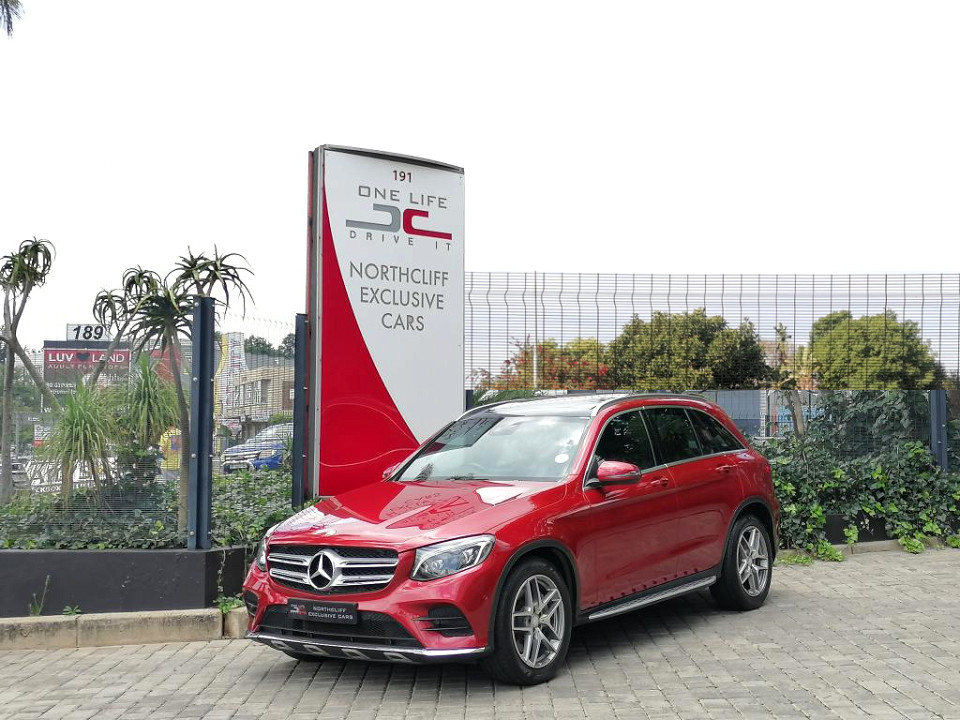 Mercedes-Benz GLC300 4Matic AMG Line, image 1