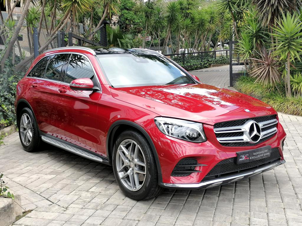 Mercedes-Benz GLC300 4Matic AMG Line, image 2