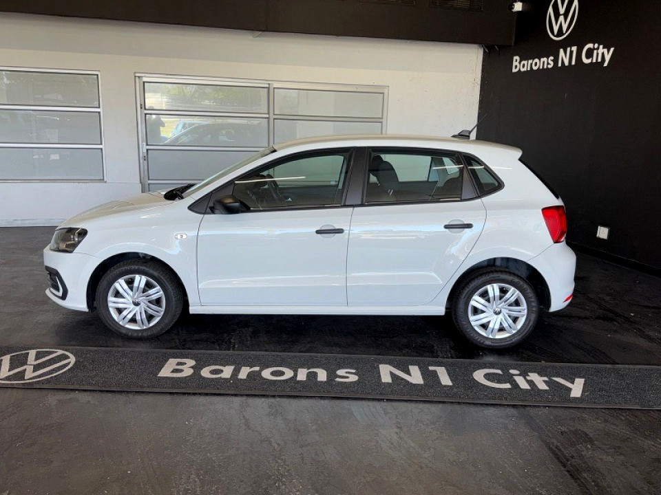 VOLKSWAGEN POLO VIVO 1.4 (5DR), image 2