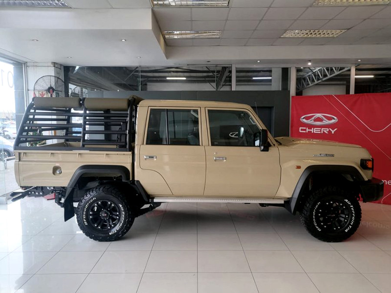 TOYOTA LAND CRUISER 79 2.8 GD-6 P/U D/C A/T, image 2