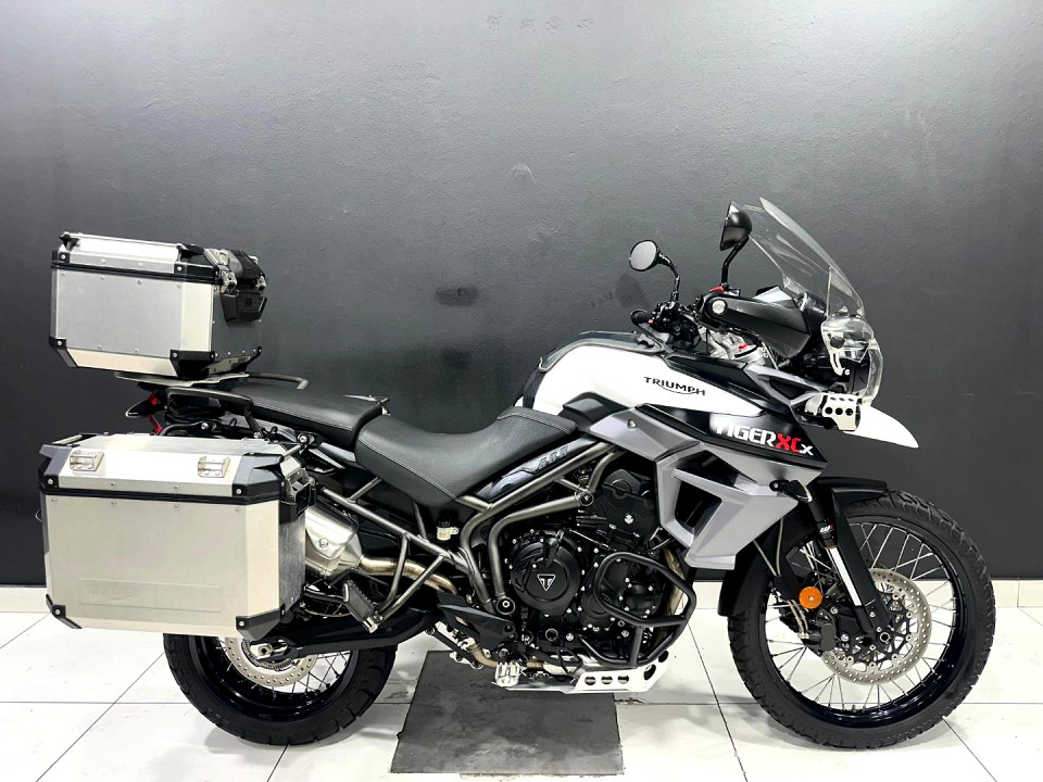 TRIUMPH 800 XCX, image 2