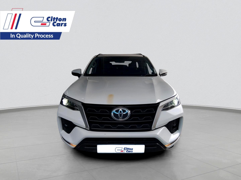 Toyota Fortuner 2.4GD-6 R/B A/T, image 2