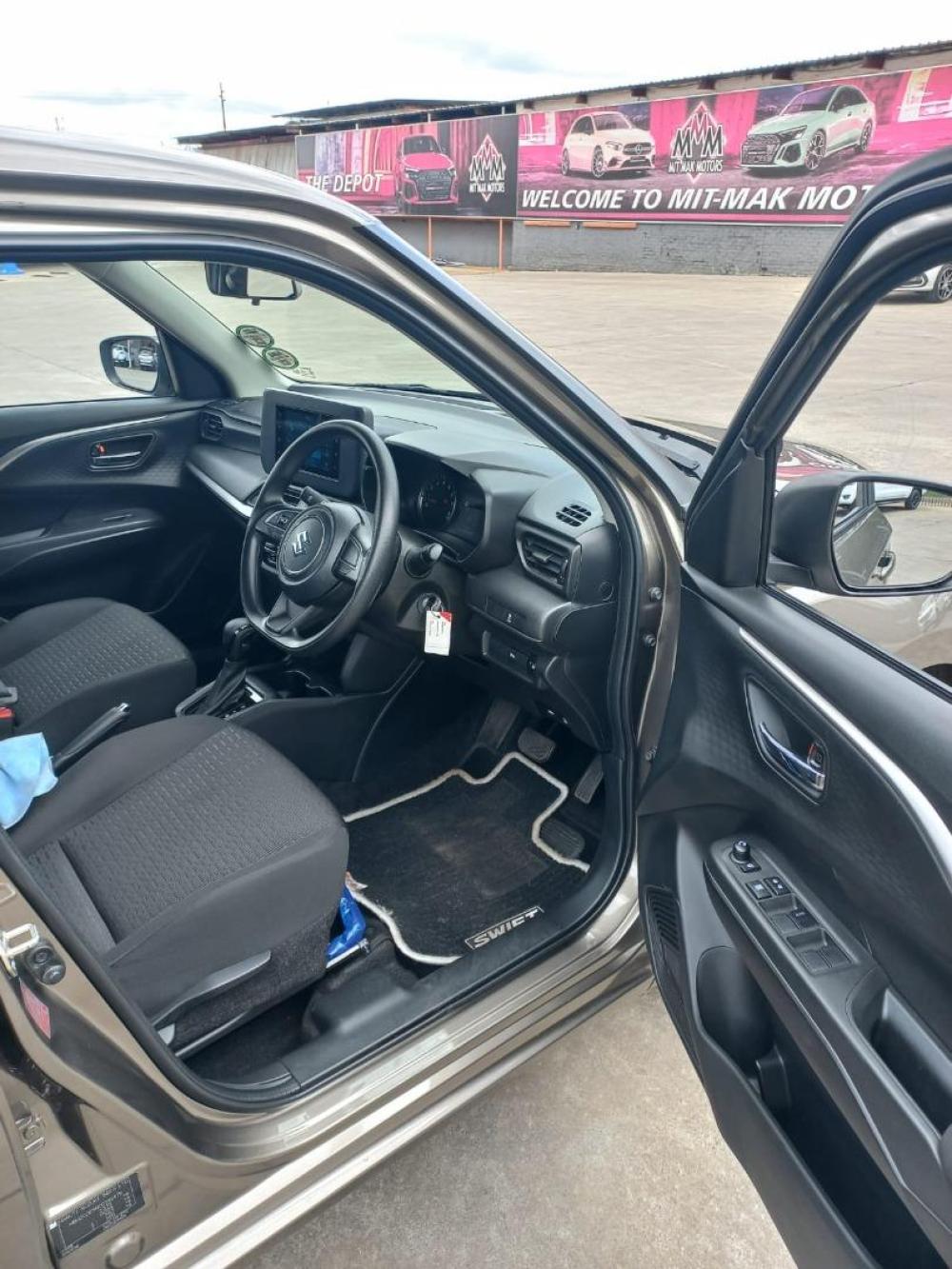 Suzuki Swift 1.2 GL+ CVT, image 2