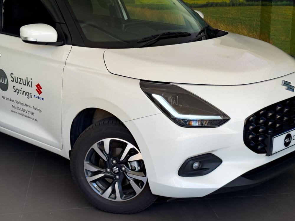 Suzuki Swift 1.2 GLX CVT, image 2