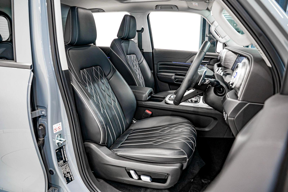 GWM TANK 300 2.0T SUPER LUXURY HYBRID 4X4 A/T, image 2