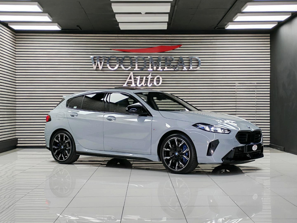 BMW M135 xDRIVE A/T (F70), image 1