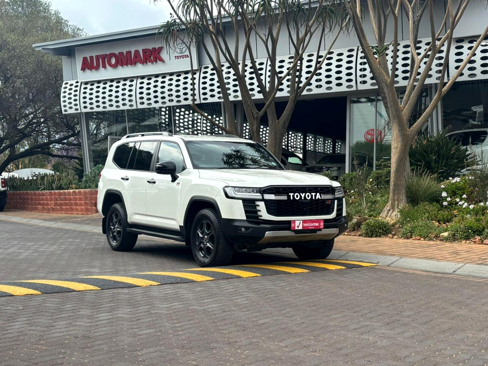 TOYOTA LANDCRUISER 300 V6 3.3D GR-S, image 1