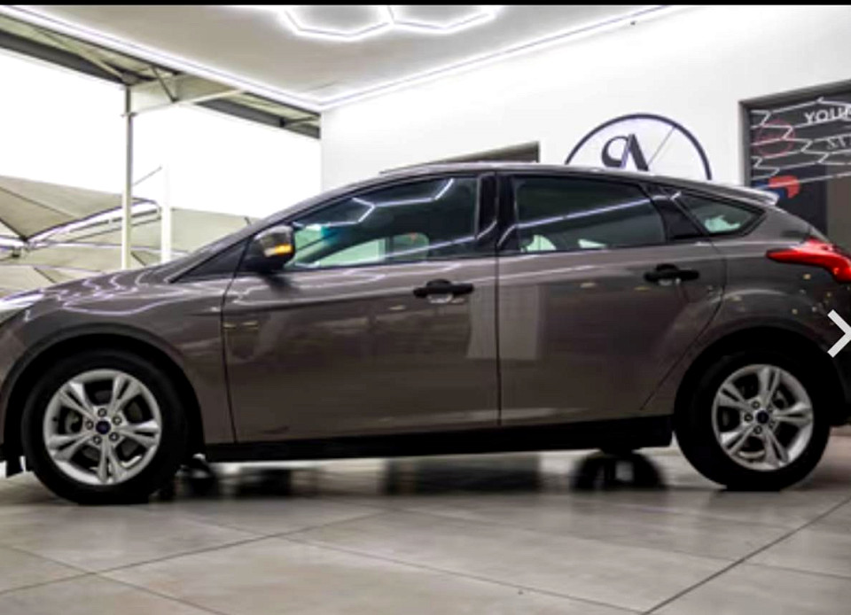 FORD FOCUS 1.0 ECOBOOST AMBIENTE 5Dr, image 1