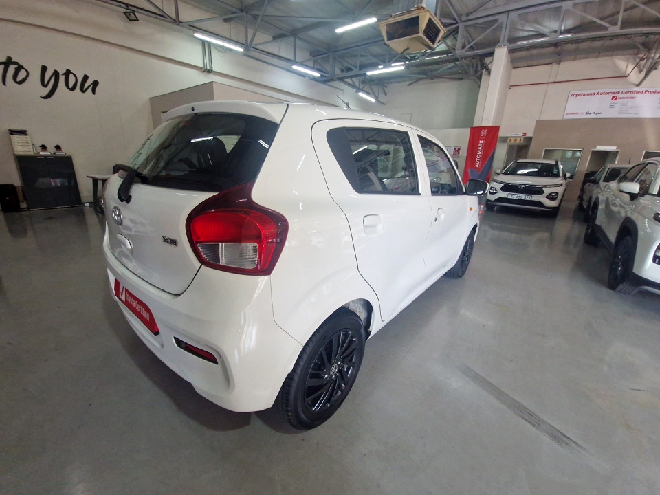 TOYOTA VITZ 1.0 XR, image 2