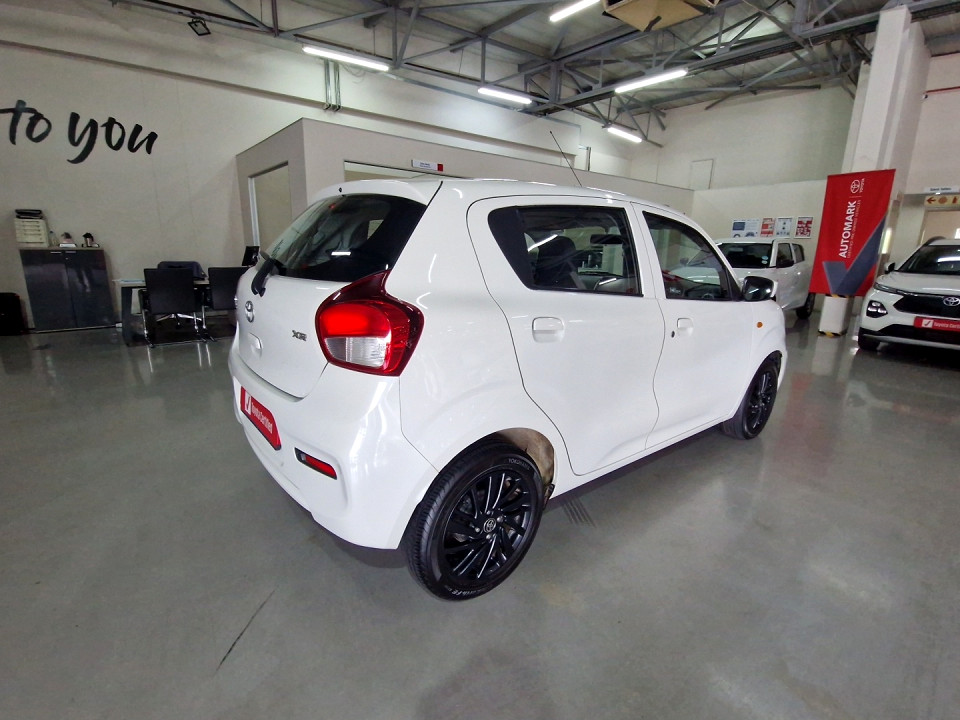 TOYOTA VITZ 1.0 XR, image 2