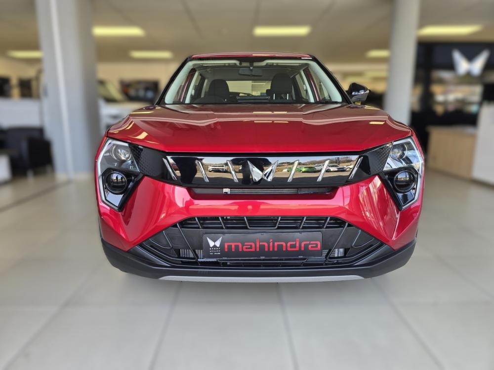 Mahindra XUV3X0 1.2 MX2 AT, image 2