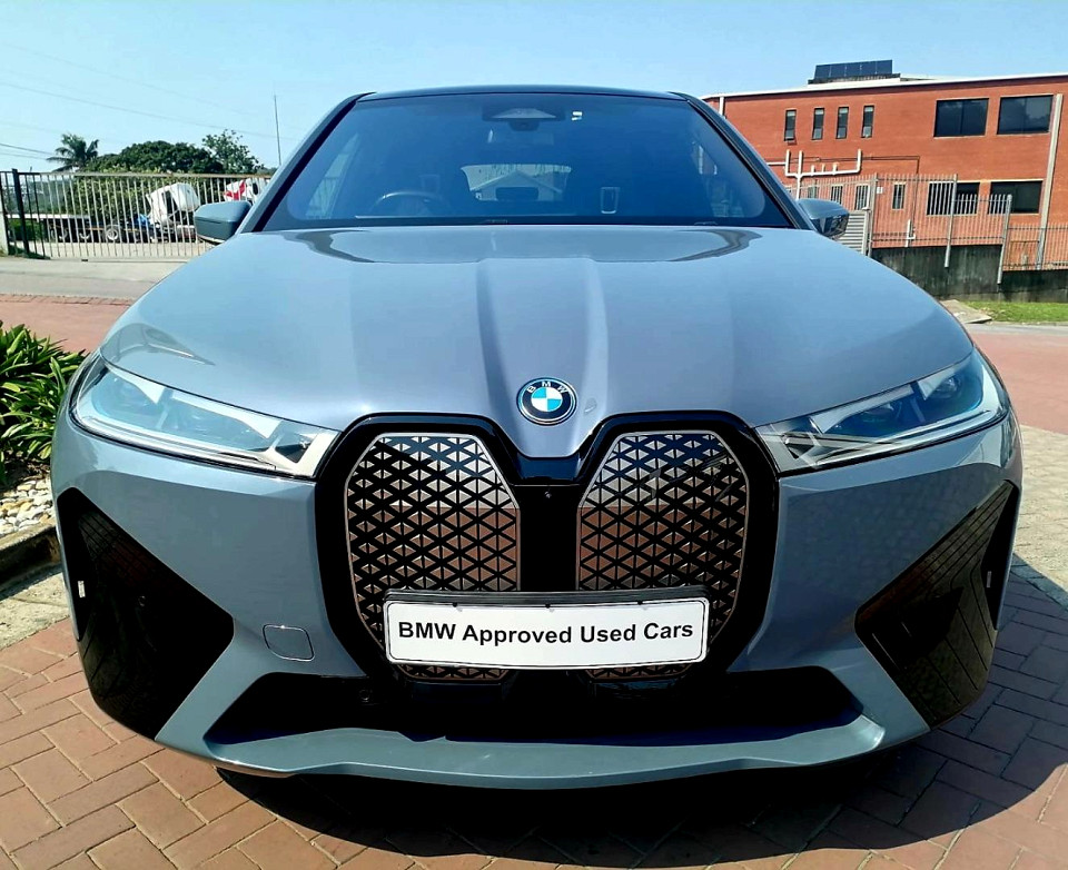 BMW iX xDRIVE40, image 2