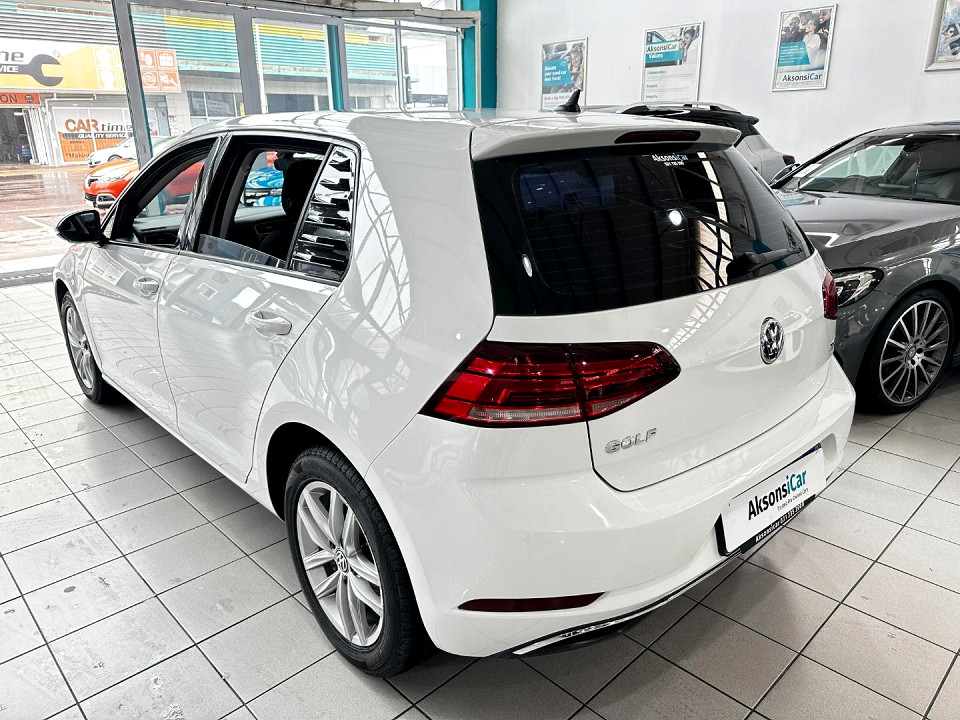 VOLKSWAGEN GOLF VII 1.0 TSI COMFORTLINE, image 2
