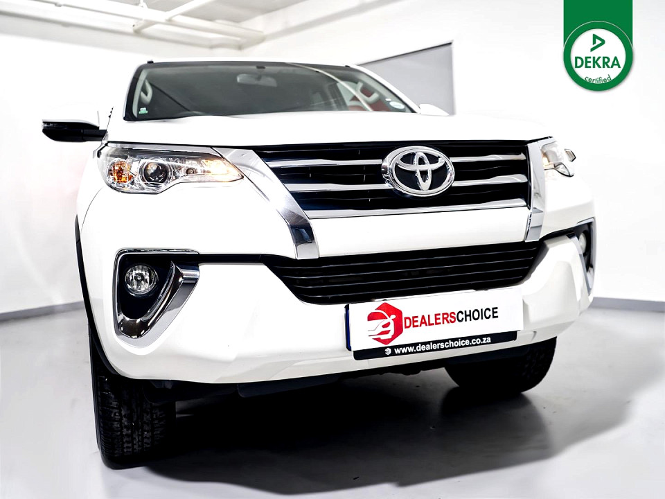 TOYOTA FORTUNER 2.4GD-6 R/B, image 2