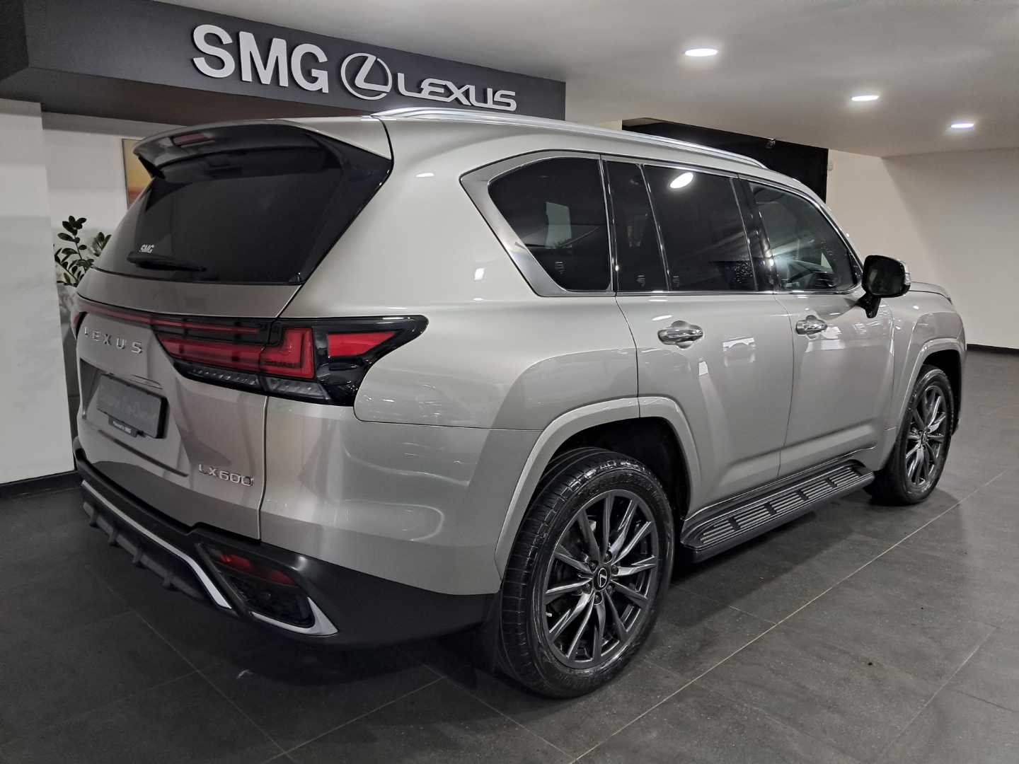 LEXUS LX 600 F-SPORT, image 2