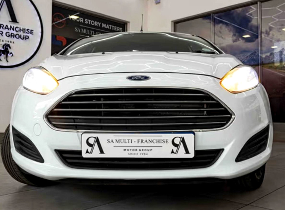 FORD FIESTA 1.4i AMBIENTE 5Dr, image 2