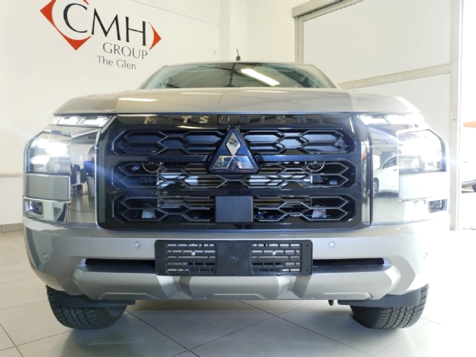 MITSUBISHI TRITON 2.4 Di-DC GLS 4X4 A/T P/U D/C, image 2