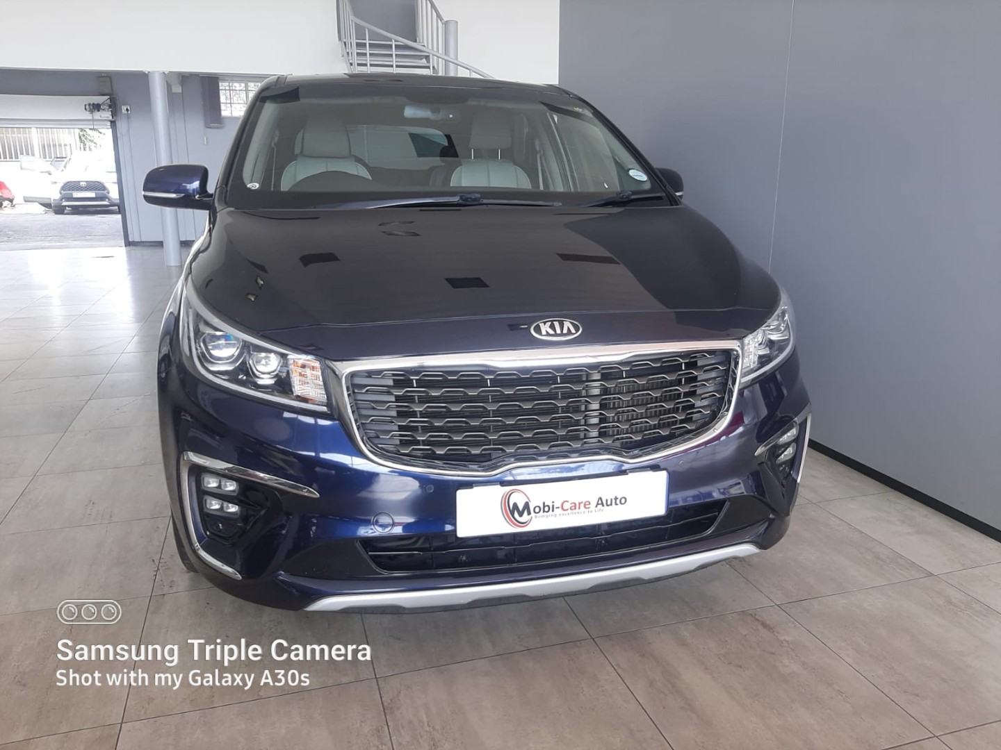 KIA GRAND SEDONA 2.2 CRDi SXL A/T (7 SEAT), image 2