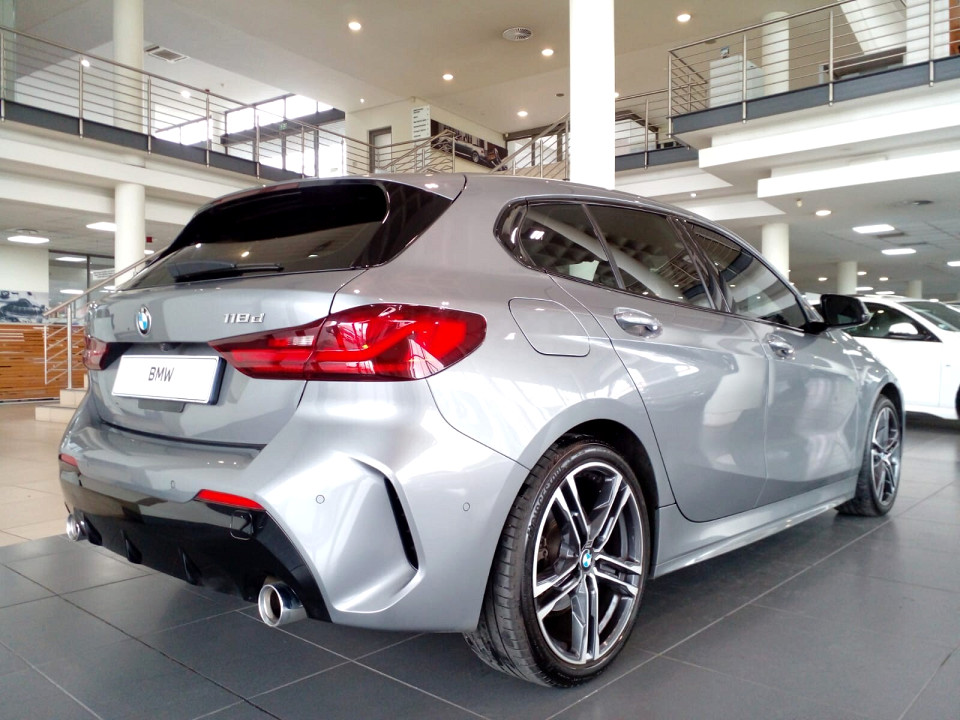 BMW 118d M SPORT A/T (F40), image 2