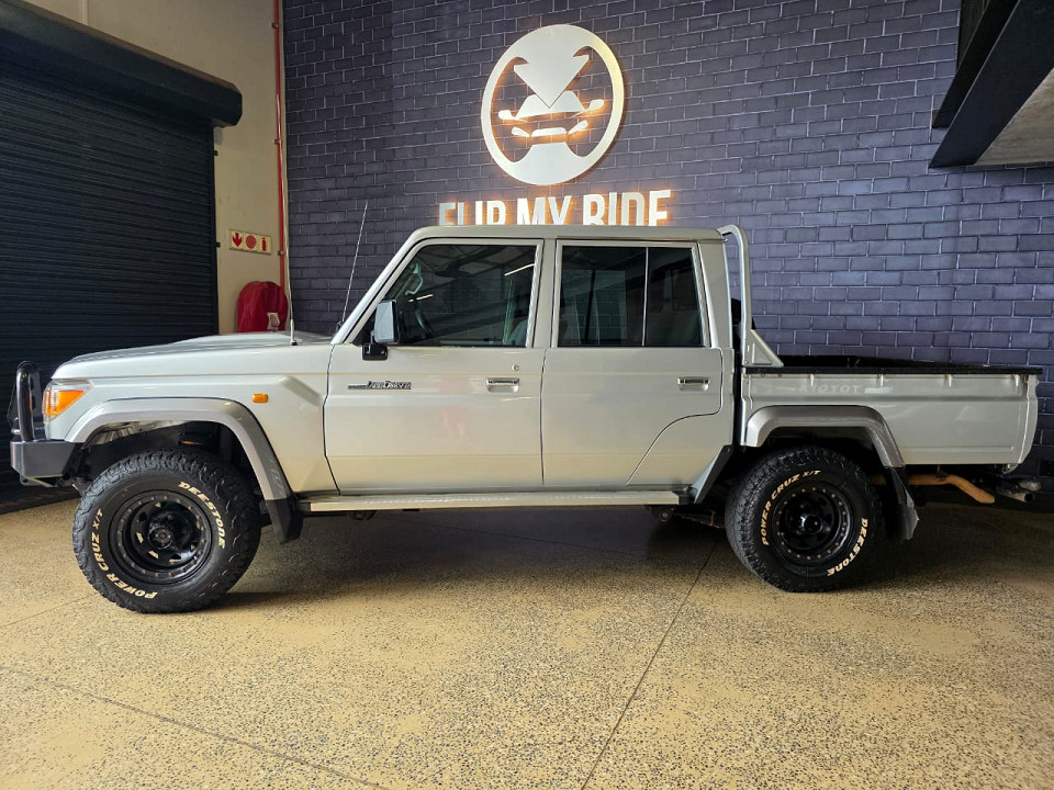 Toyota Land Cruiser 79 4.0 V6 double cab, image 2