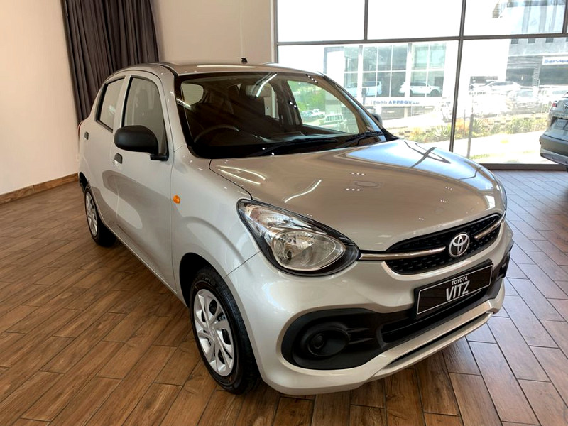 TOYOTA VITZ 1.0, image 2