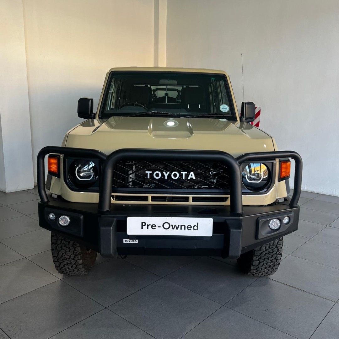 TOYOTA LAND CRUISER 79 2.8 GD-6 P/U D/C A/T, image 2