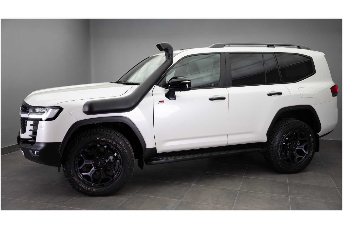 TOYOTA LANDCRUISER 300 V6 3.3D GR-S, image 1