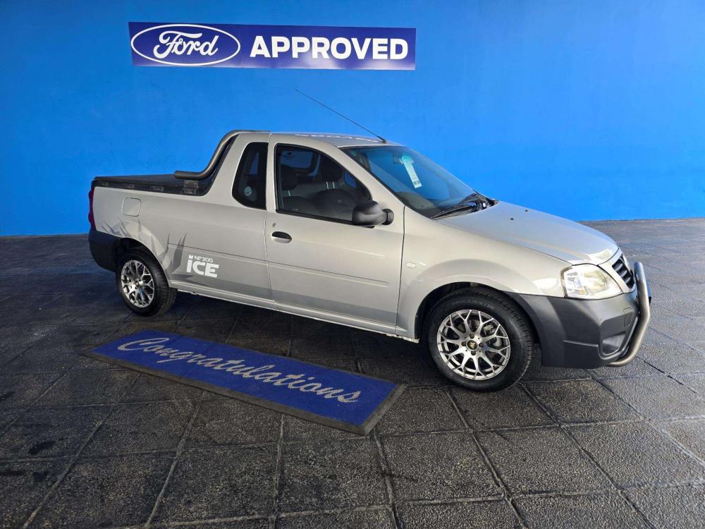 Nissan NP200 1.6 8V Base A/C + Safety Pack, image 1