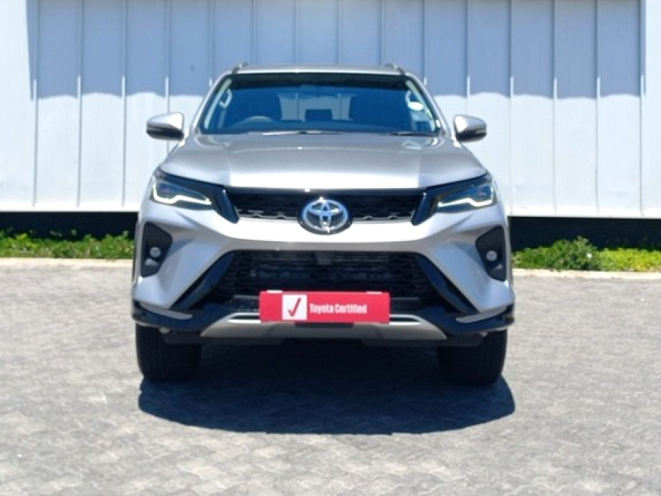 TOYOTA  FORTUNER 2.4GD-6 R/B A/T, image 2