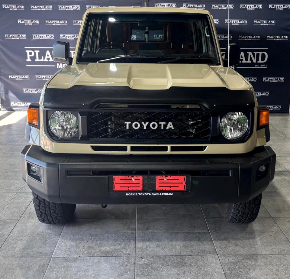 TOYOTA LAND CRUISER 79 2.8 GD-6 P/U D/C A/T, image 2