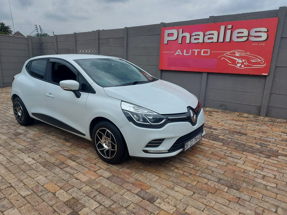RENAULT CLIO IV 900T AUTHENTIQUE 5DR (66KW), image 1