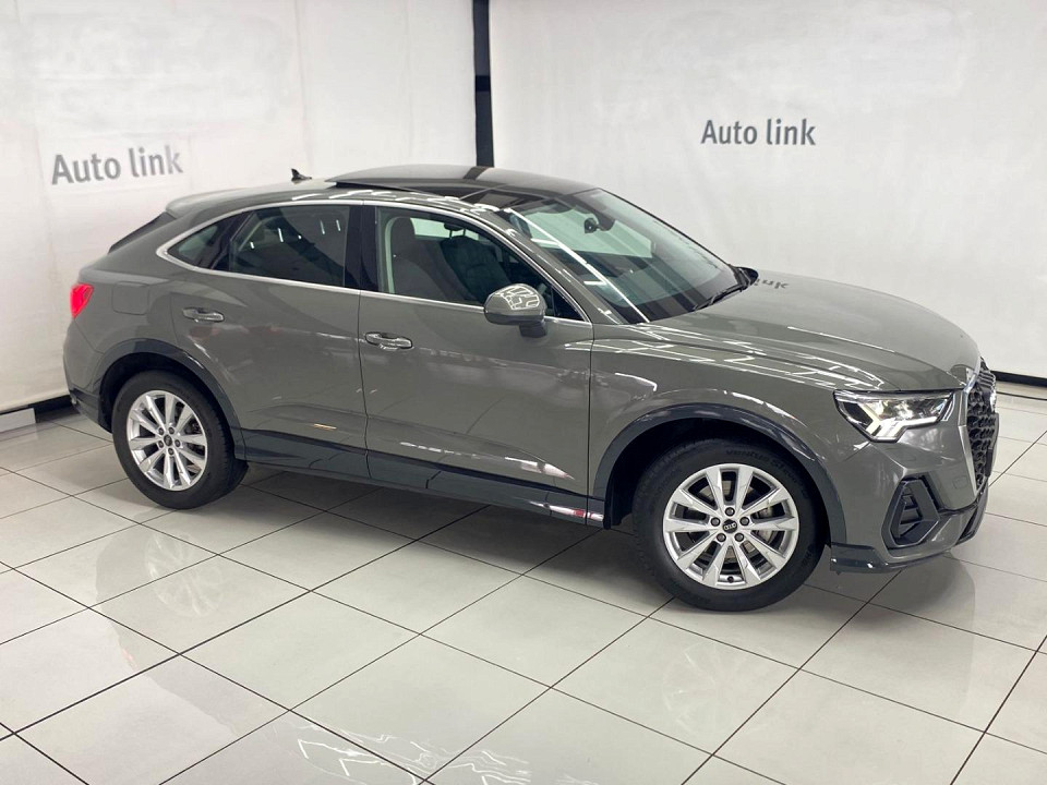 AUDI Q3 1.4T S TRONIC URBAN EDITION, image 2