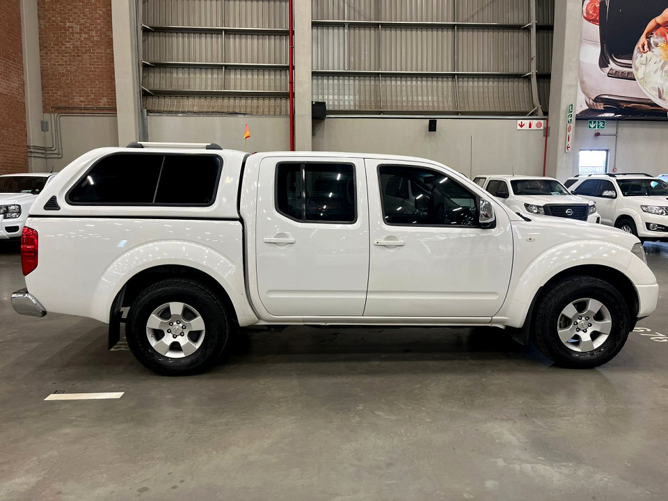 Nissan Navara 2.5dCi double cab LE, image 2