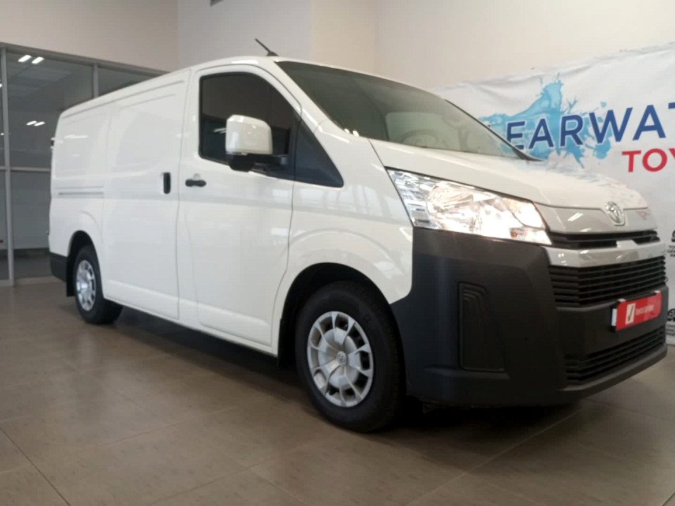 TOYOTA QUANTUM 2.8 LWB F/C P/V, image 1