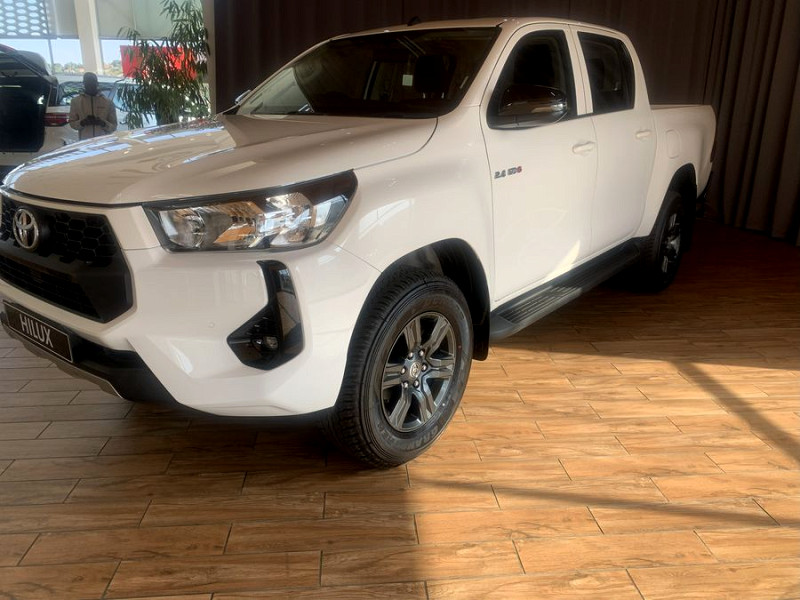 Toyota Hilux Double Cab 2.4GD6 RB Raider MT, image 2